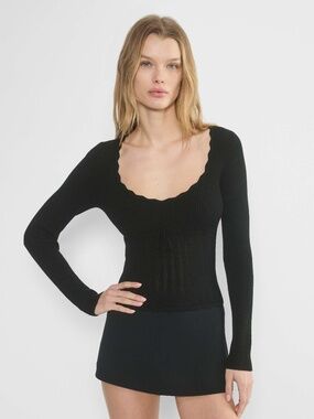 Aritzia Wilfred⎜SOLOIST SWEATER⎜BLACK